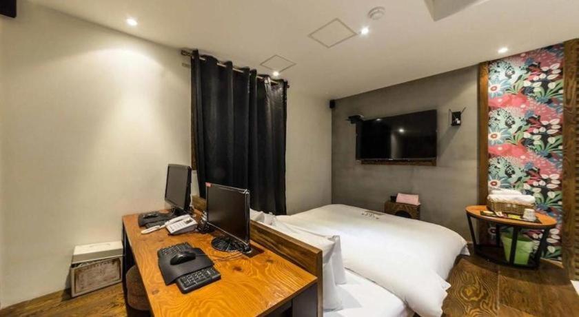 Hotel Yaja Yeongdeungpo Seoel Buitenkant foto
