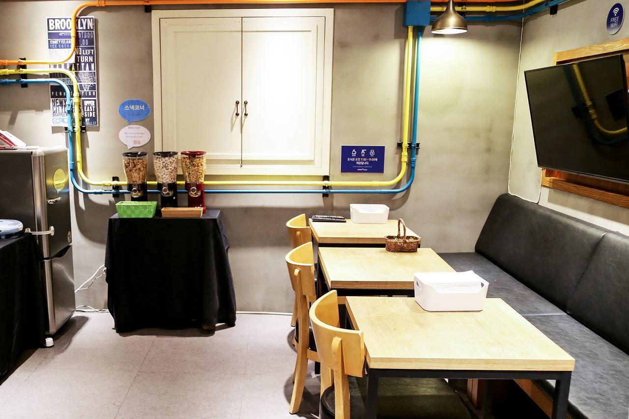 Hotel Yaja Yeongdeungpo Seoel Buitenkant foto